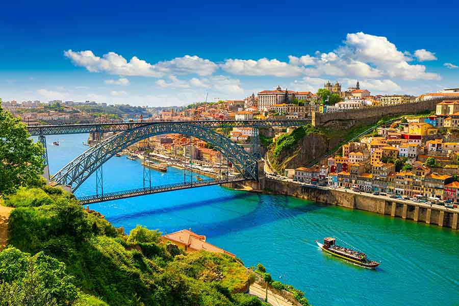 Residence Permit in Portugal: Ways to Obtain It